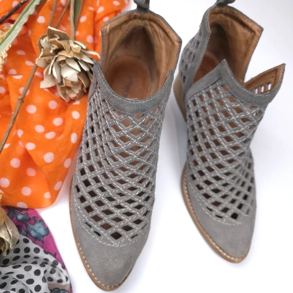 Jeffery Campbell Gray Suede Cutout Ankle Boots Sz 6m